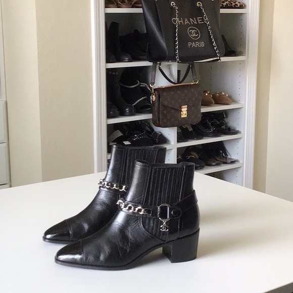 Chanel Bootie With Silver CC - Picture 1 of 6